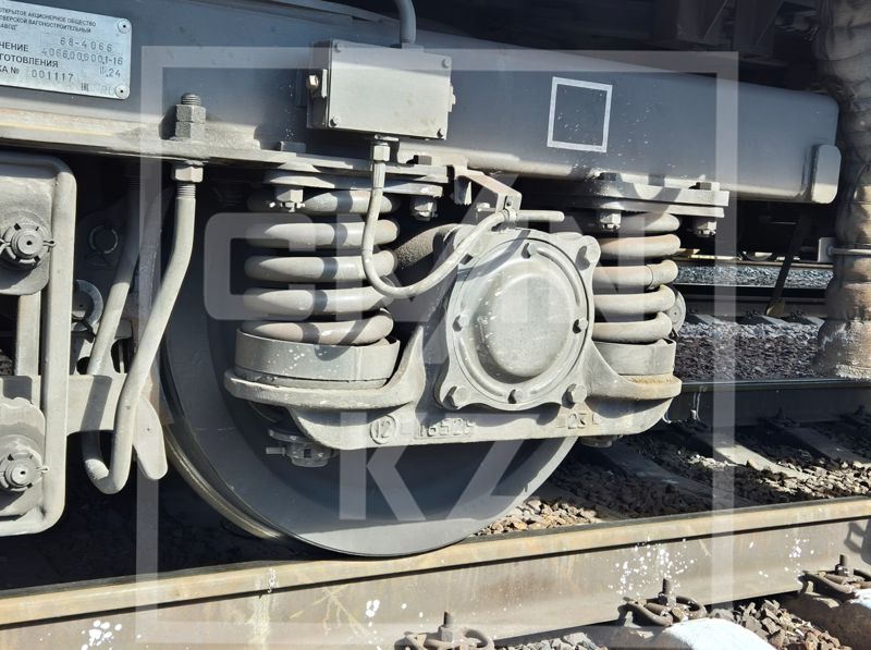 В Акмолинской области сошел с рельсов грузовой поезд