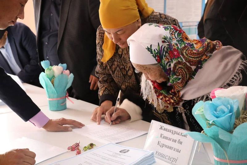 Жители села Улкен массово голосуют на референдуме