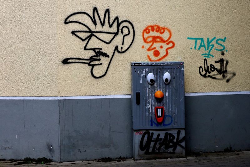 Запретить металлоискатели и ужесточить наказание вандалам требует депутат