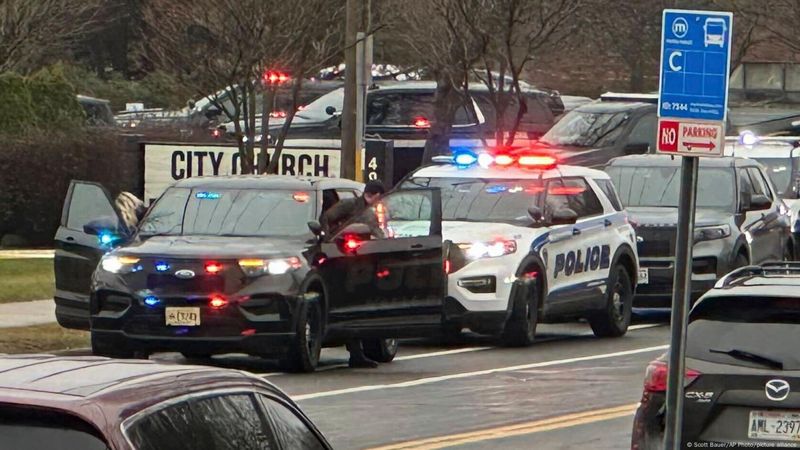 Несовершеннолетняя девушка устроила стрельбу в американской школе