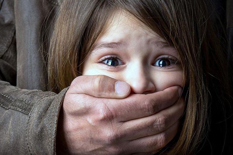 Пытался снять трико с девочки: полиция Талдыкоргана ищет подозреваемого