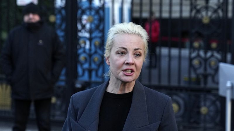 Жену российского оппозиционера Навального арестовали заочно и объявили в розыск