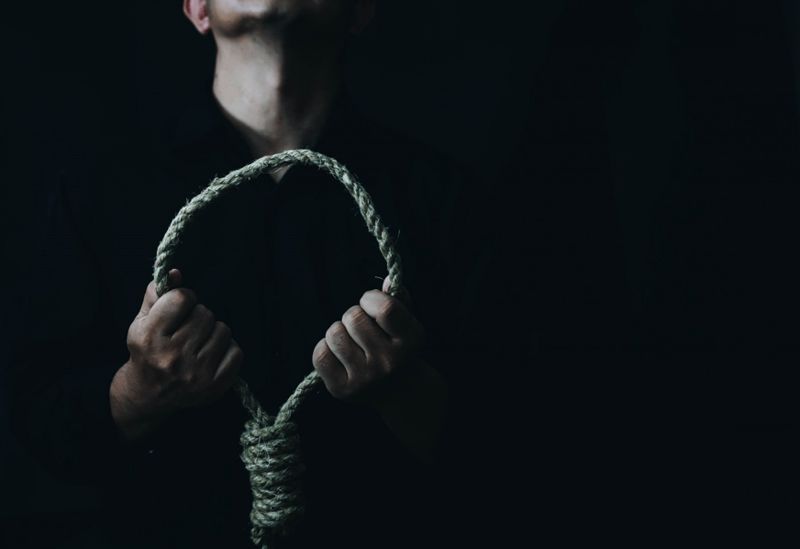 10 человек в день решаются на самоубийство в Казахстане