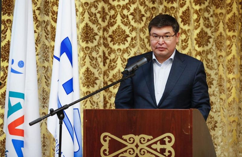 Назарбаевтың серігі Әбіқаев кетті, орнын Такиев басты