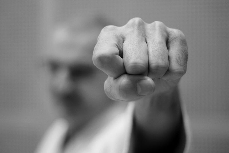 За избиение собственной матери арестовали жителя Актау