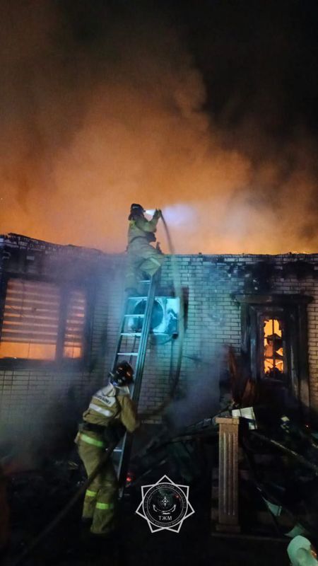 Крупный пожар тушили ночью в Актюбинской области