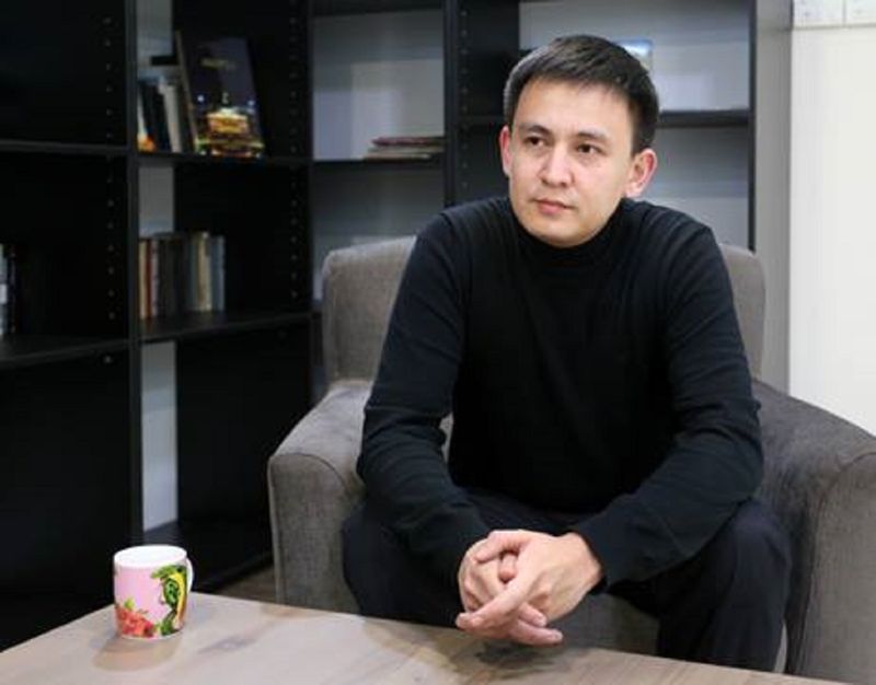 Ненависть и проклятия: мать Бишимбаева подала жалобу на адвоката Утебекова