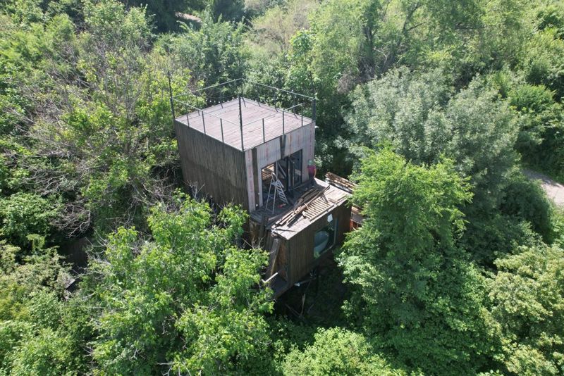 Сразу три незаконных объекта снесли в предгорье Алматы