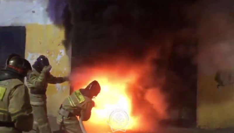 В столице тушили пожар на стадионе