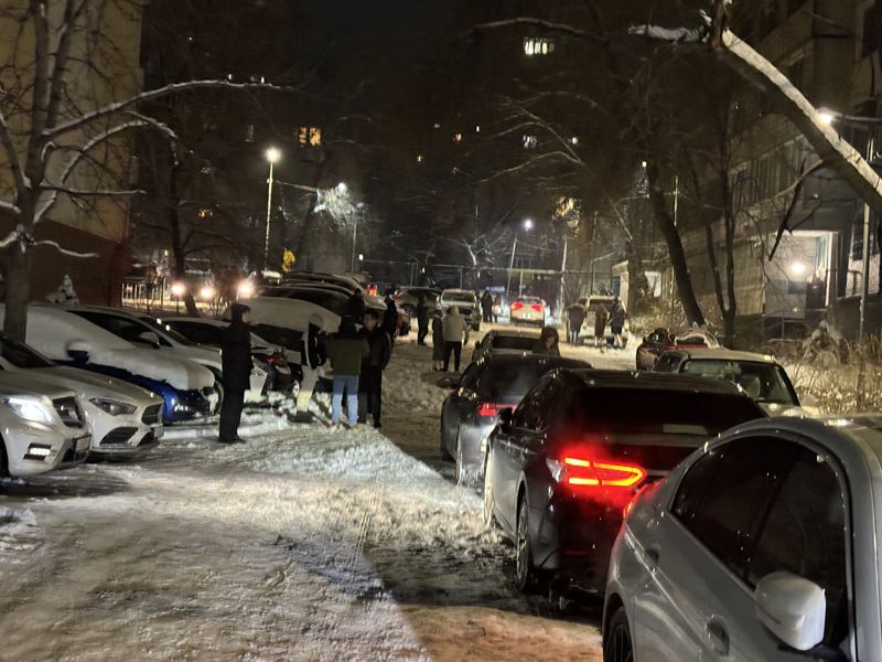 Прыгали с третьего этажа: в результате землетрясения пострадали восемь жителей Алматы