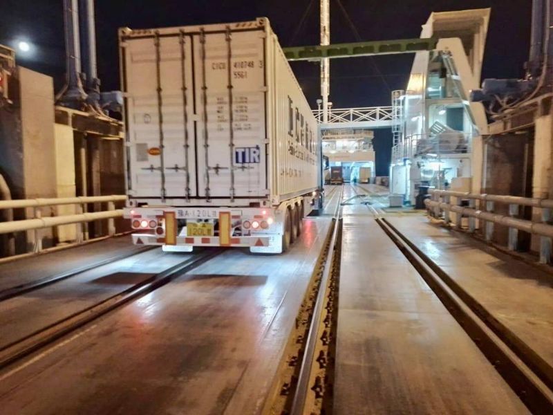 В Европу через Казахстан: китайские грузовики поехали по новому маршруту