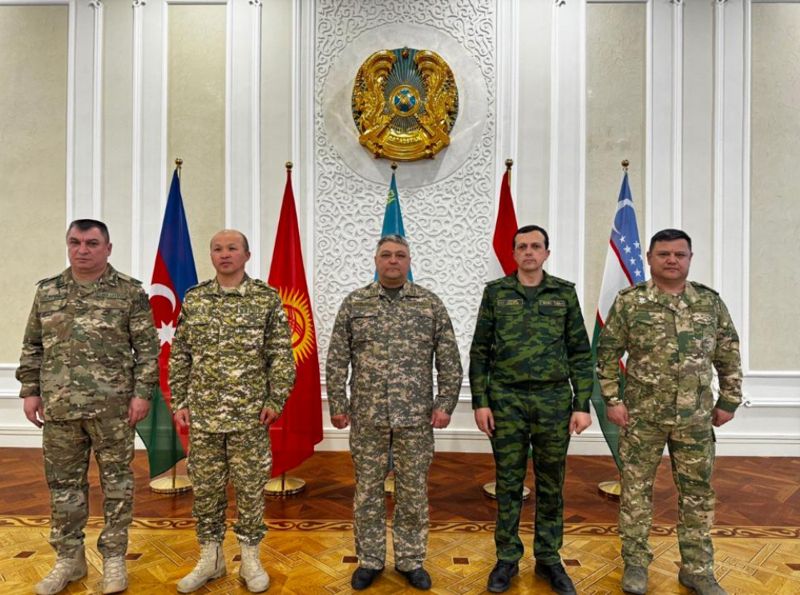 Казахстанские военные проведут международные учения на берегу Каспия