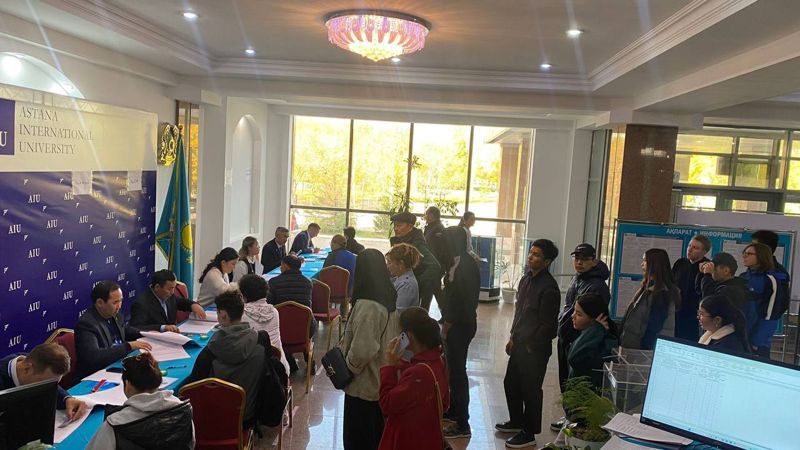 Большие очереди и высокая явка: как голосует Астана