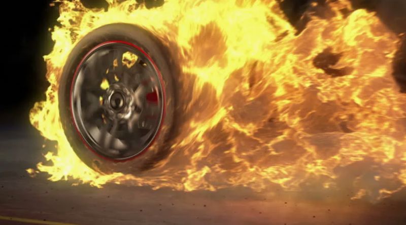 Автомобиль и три мотоцикла сгорели во время пожара на СТО в Шымкенте