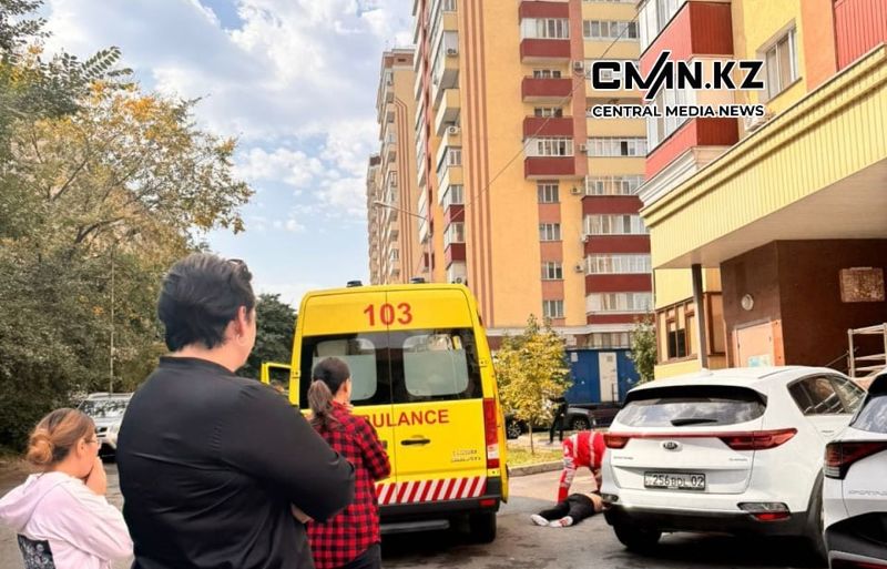 Ещё один человек спрыгнул с высотки в Алматы