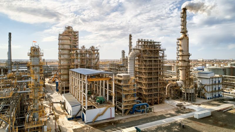 На Атырауском НПЗ рассказали о причинах утечки бензина