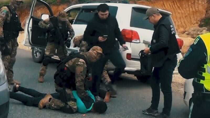 Шесть тысяч доз мефедрона вез алматинец в ВКО