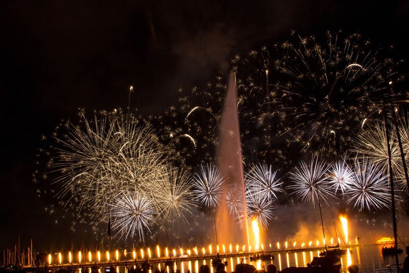 День Республики в Казахстане: будут ли салюты и фейерверки в честь праздника