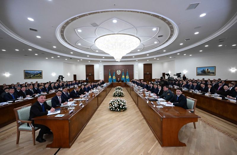 «Пришло время затянуть пояса и жить по средствам» — Токаев правительству