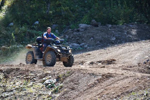 Пьяный водитель квадроцикла катался по Бурабаю, несмотря на 7-летний запрет