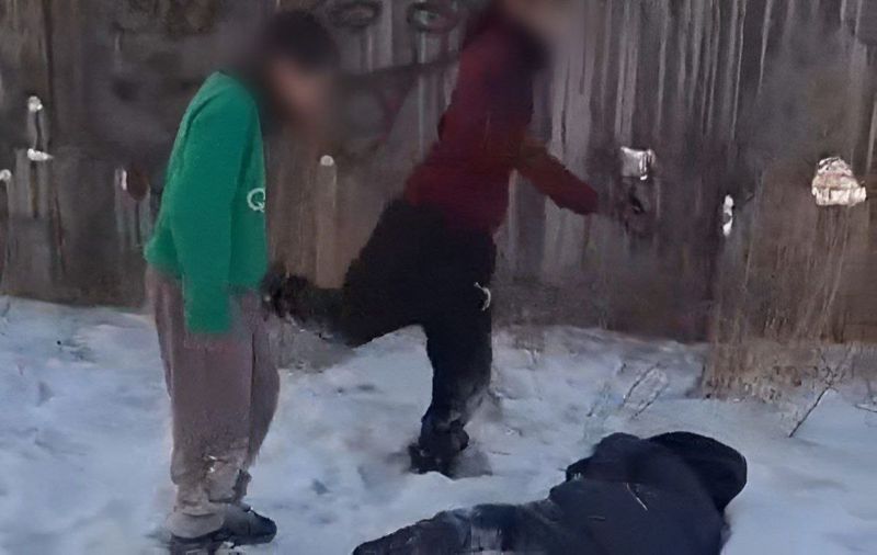 В Семее директора школы уволили после драки подростков