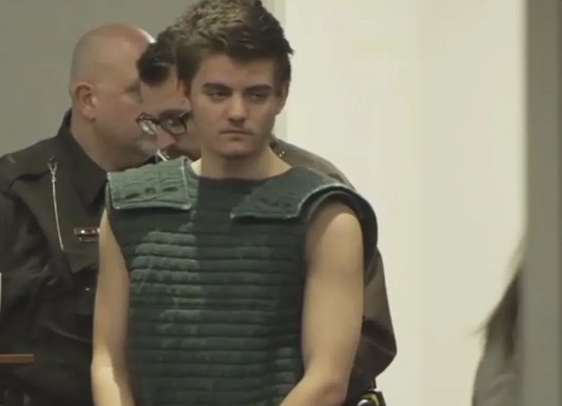 Убил родителей, чтобы добраться до Трампа - подростка обвиняют в жутком преступлении в США