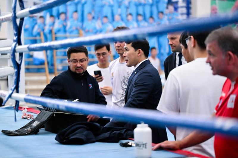 Со сборной Казахстана по боксу встретился министр туризма и спорта