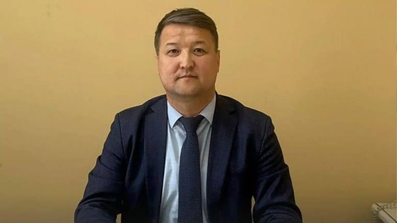 Учитель пострадал при украшении ёлки в Семее: замакима города проходит по делу подозреваемым