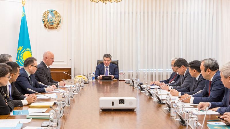 Цены на месте, налоги проще, жильё доступнее: что решили на совещании у премьера?