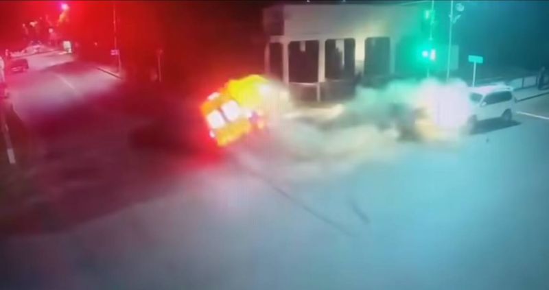 Четыре человека попали в больницу после ДТП со скорой в Текели