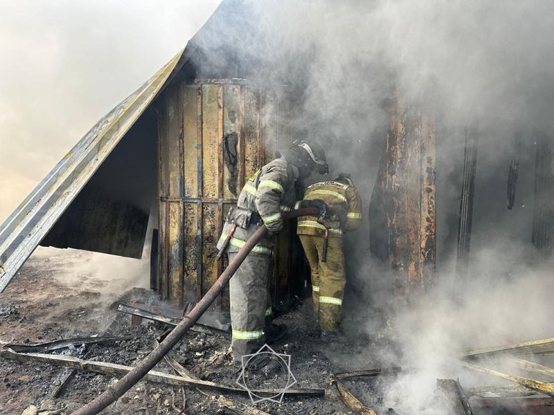 Теннисный клуб загорелся в Алматинской области