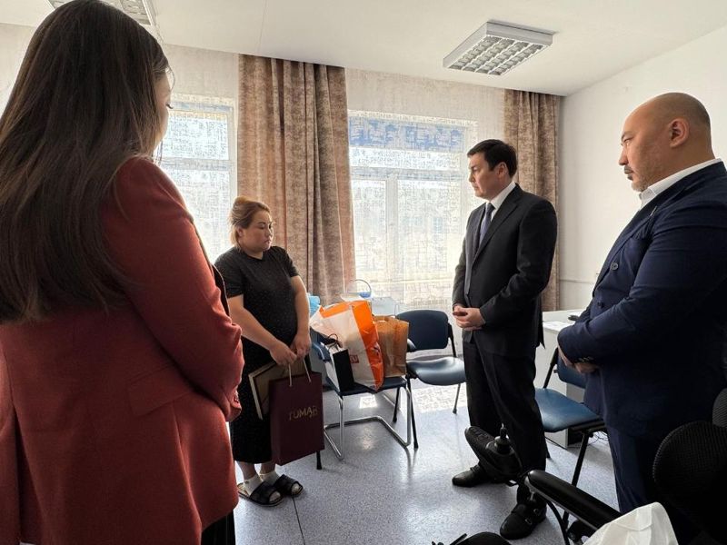 Девочка, лишившаяся ног в ДТП с автобусом, получит квартиру от акимата Астаны