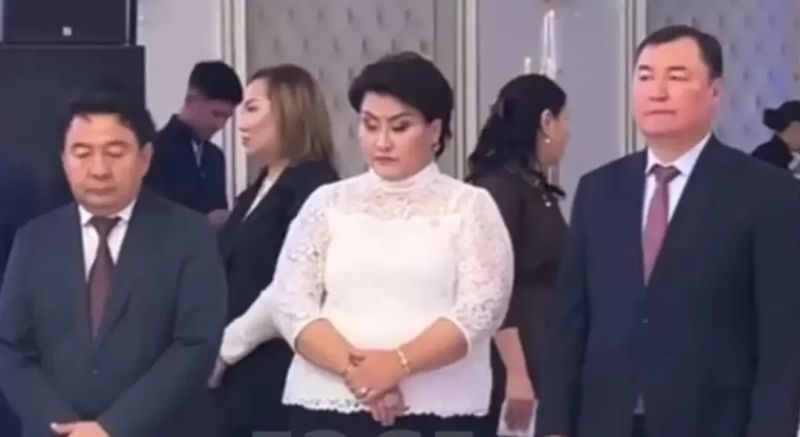 Сотталған бұрынғы әкімнің орынбасары Бақытгүл Хаменова тойда байқалды