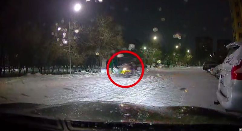 В новогоднюю ночь в центре Караганды задержали пьяного водителя на снегоходе