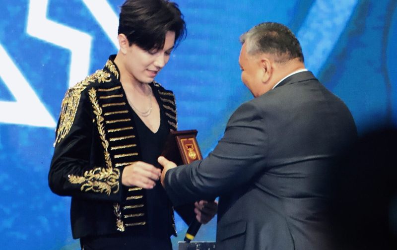 Димаш Кудайберген стал Народным артистом Кыргызстана