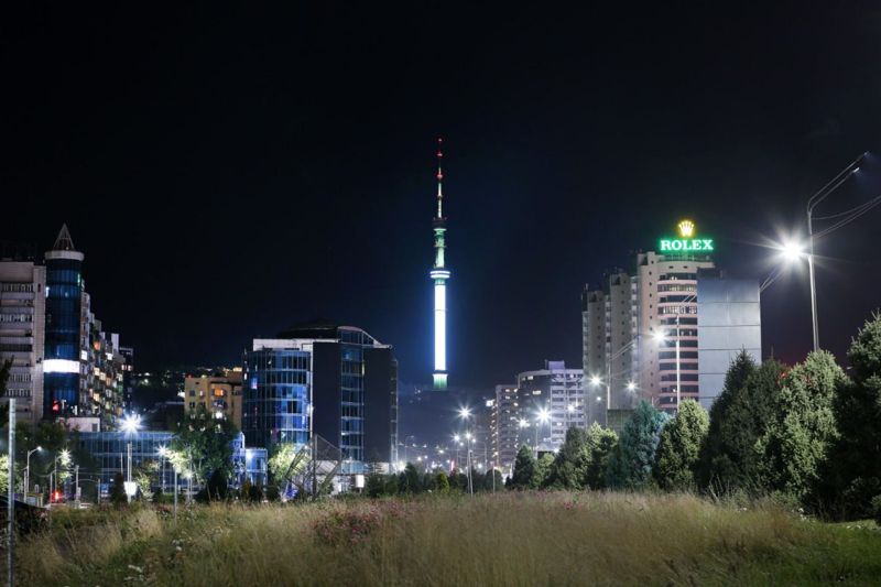 В Алматы обновят более тысячи светильников до конца года