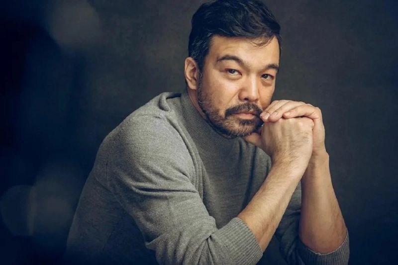 Мне поставили диагноз в 46 лет: актёр Азиз Бейшеналиев рассказал об аутизме