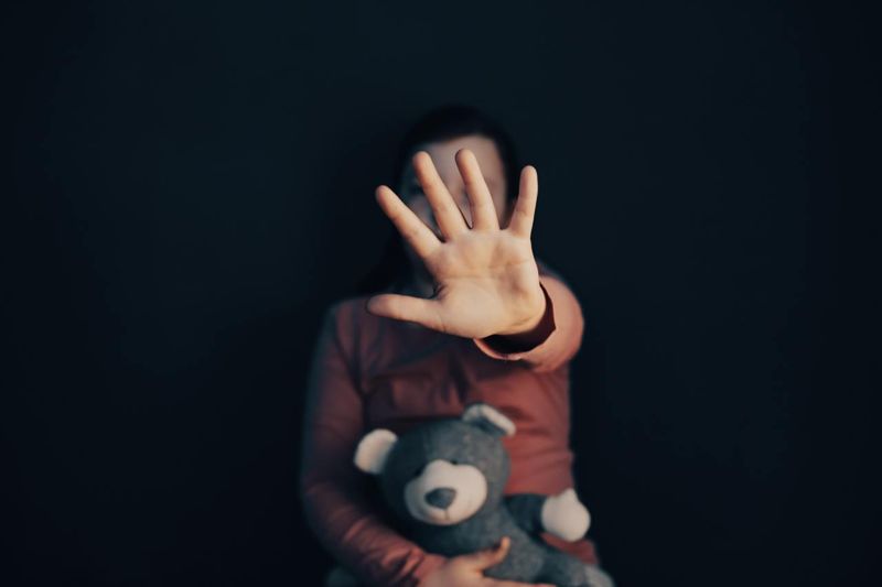 В ЗКО изнасиловали 10-летнюю девочку: накажут чиновников