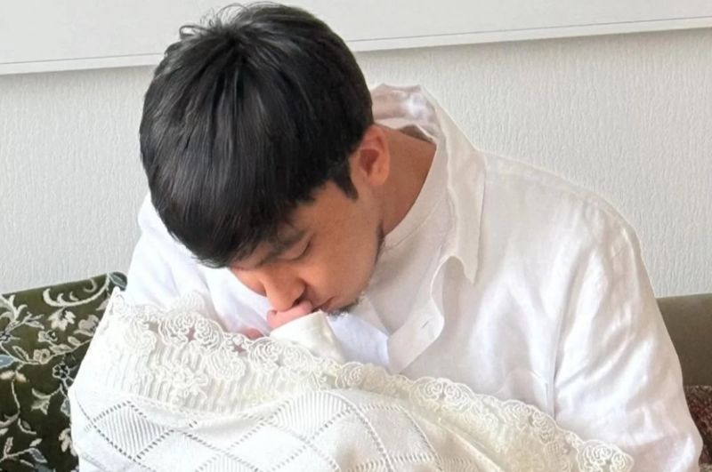 "Райымбек Батыр": у Ерке Есмахан родился третий сын