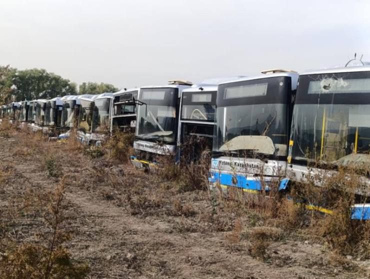 "Кладбище" автобусов под Алматы продали почти за 160 миллионов тенге