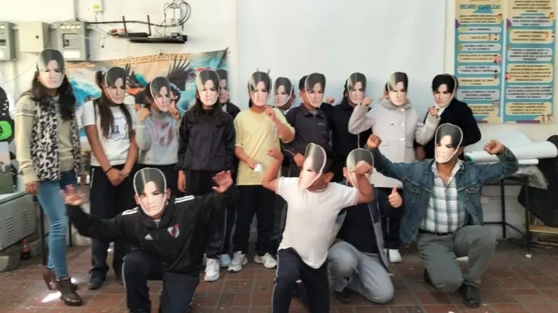 Школьники в Мехико «слетали» в Казахстан к Димашу на необычном уроке