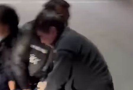 Бежал так, что аж пятки сверкали: полицейский-взяточник пытался скрыться от полиции