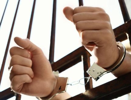 Финансировал Камчи Кольбаева: казахстанского бизнесмена объявили в розыск в Кыргызстане