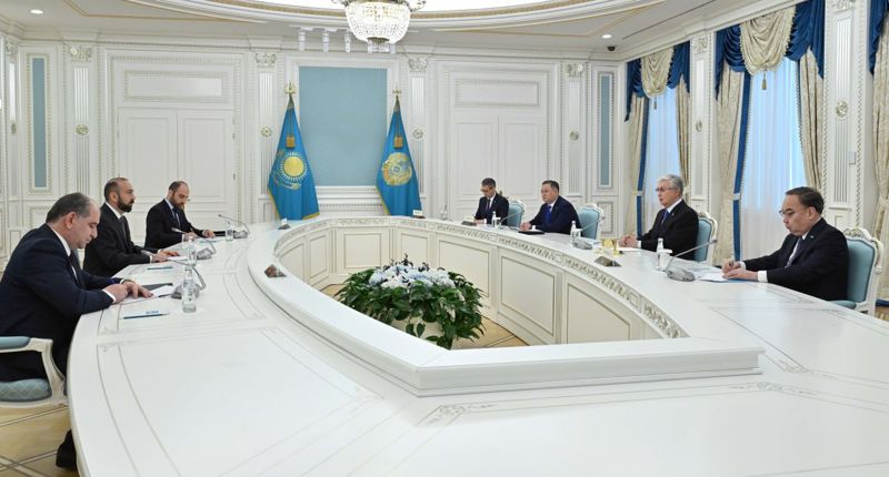 Бизнес Казахстана готов увеличить поставки товаров в Армению  – Токаев