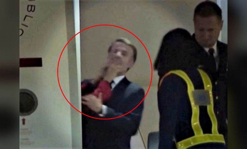 За что президент Франции прилюдно получил пощёчину от жены?