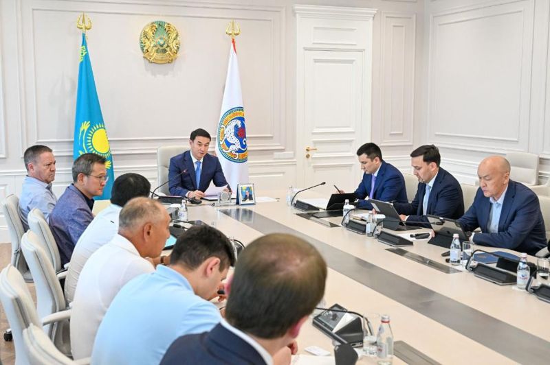Новый аким Алматы обсудил проекты на 339 млрд тенге с инвесторами
