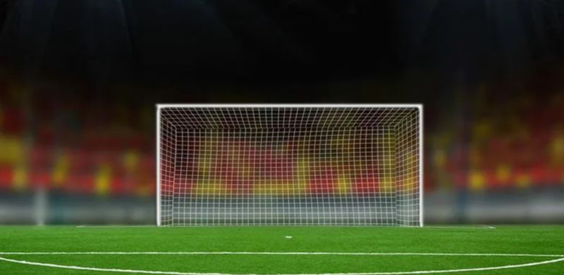 В Астане мужчину убило футбольными воротами