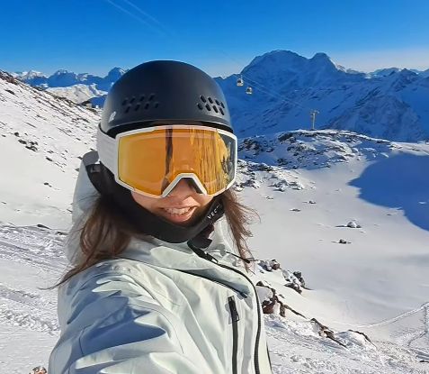 Погибшей под лавиной девушкой оказалась тренер по горным лыжам