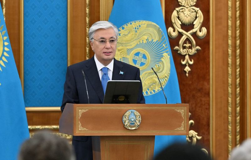 Токаев поздравил казахстанских врачей с Днём медицинского работника