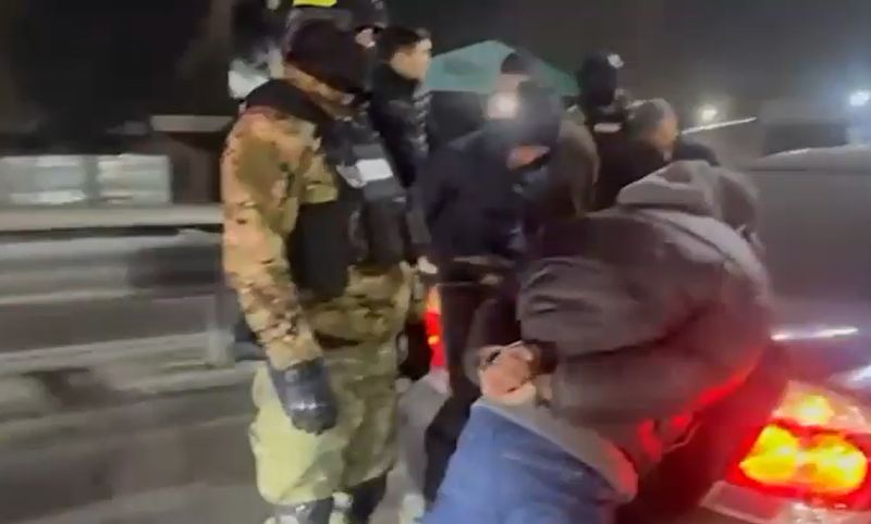 9 кг гашиша в съемной квартире: в Алматы задержали двоих наркоторговцев